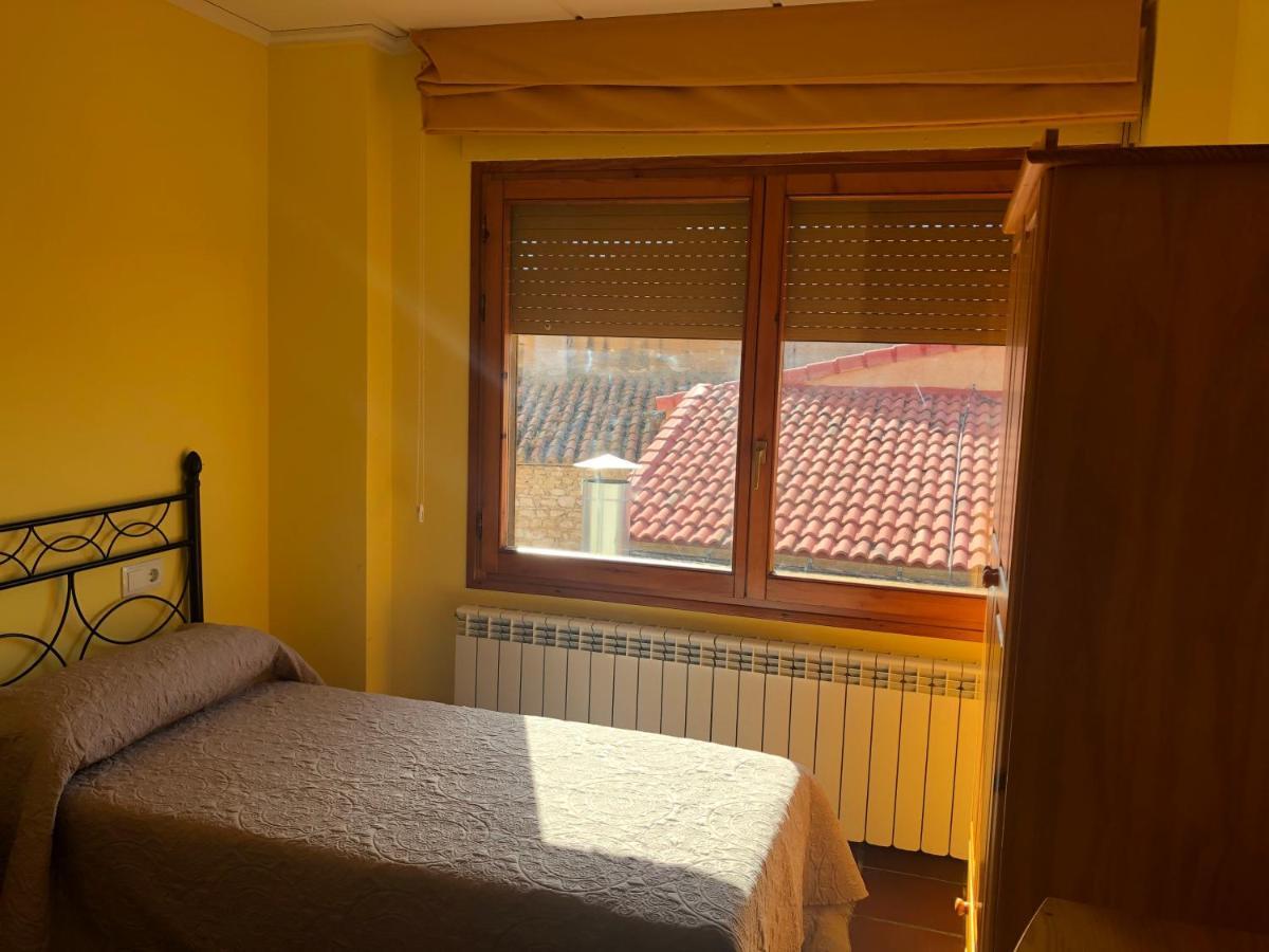 Bar Hostal Torralba De Los Sisones Εξωτερικό φωτογραφία