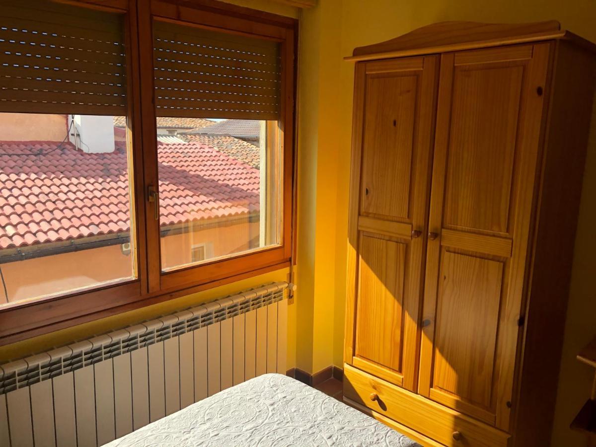 Bar Hostal Torralba De Los Sisones Εξωτερικό φωτογραφία