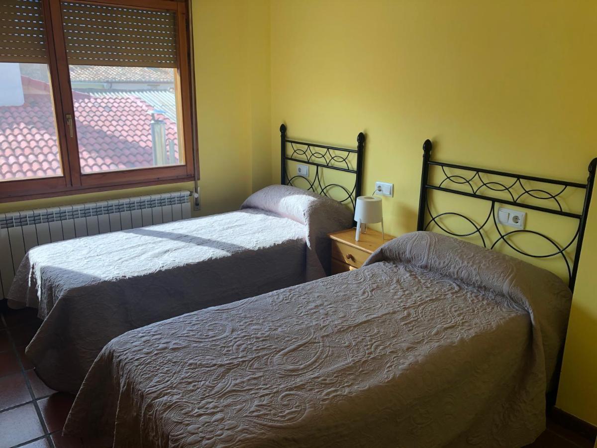Bar Hostal Torralba De Los Sisones Εξωτερικό φωτογραφία